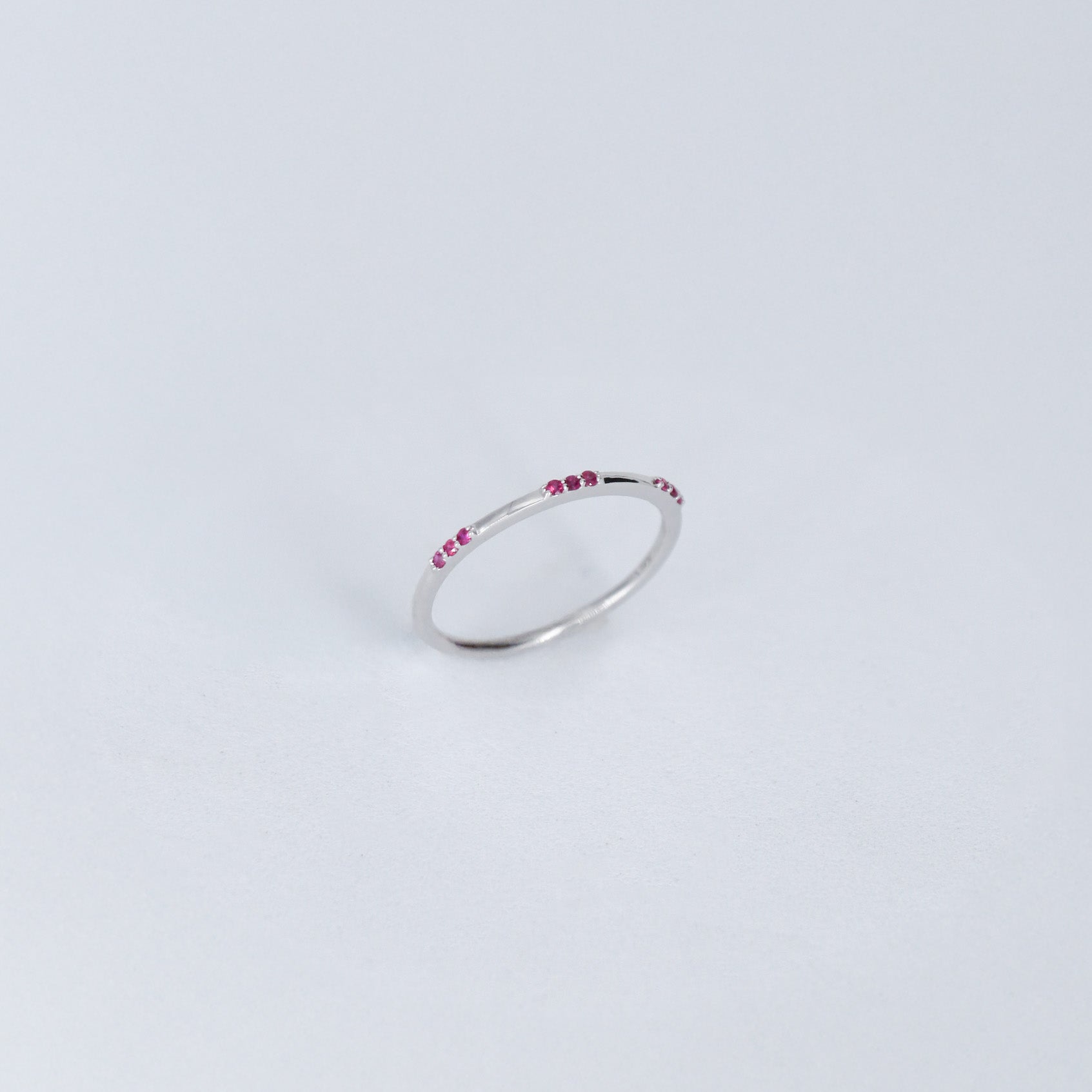 ANILLO MODA RUBIE .10ct ORO BCO 14K