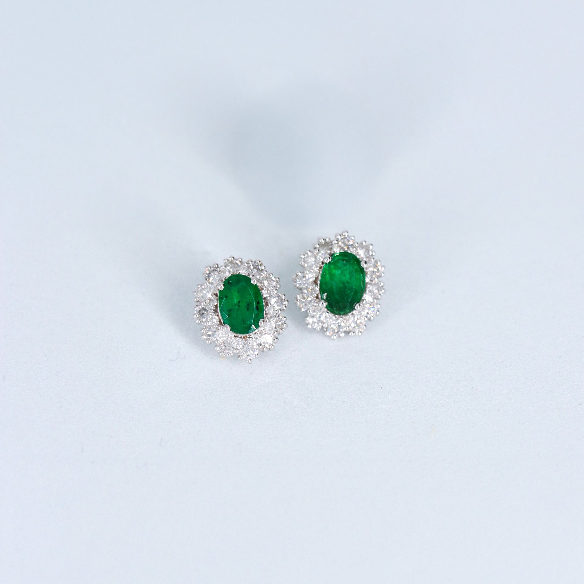 PAR ARETES HALO DIAMANTE 1.05ct/1.25ct ESME OVAL ORO BCO 14K