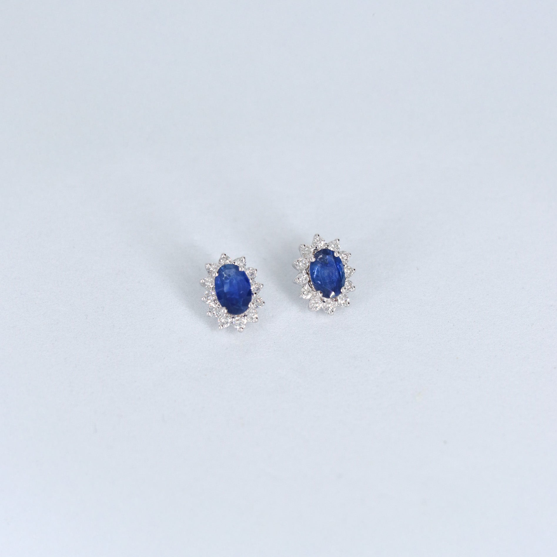 PAR ARETES HALO DIAMANTES .36ct/1.15ct ZAF OVAL ORO BCO 14K