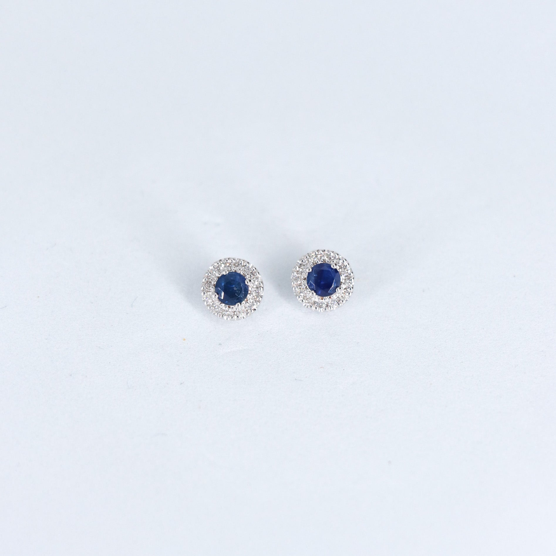 ARETES 14K. SI ORO BLANCO DIAMANTE 0.20 CT, ZAFIRO 4.0 mm 0mm, 0gr