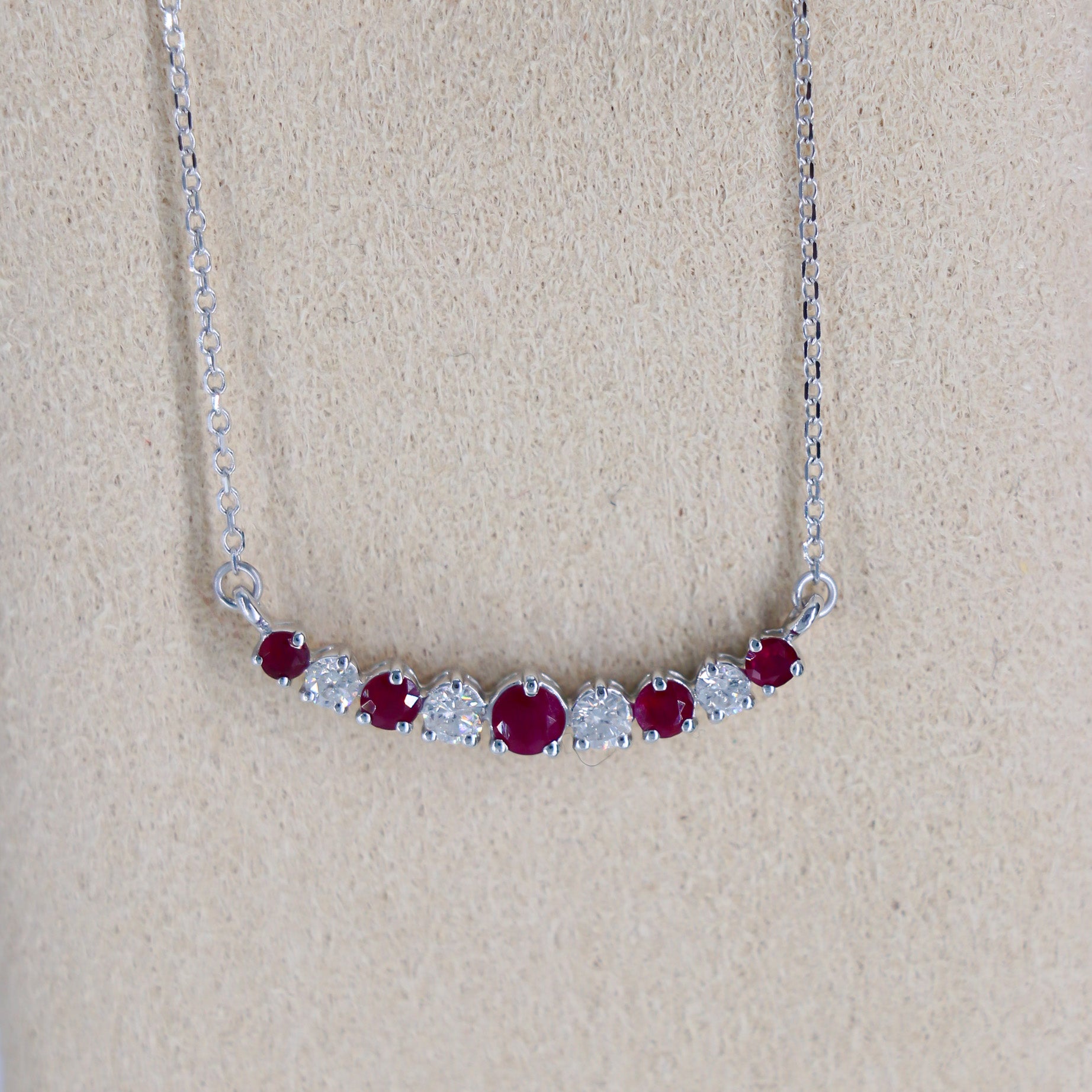 COLLAR DIAMANTES .24ct/.50ct RUBIE ORO BCO 14K