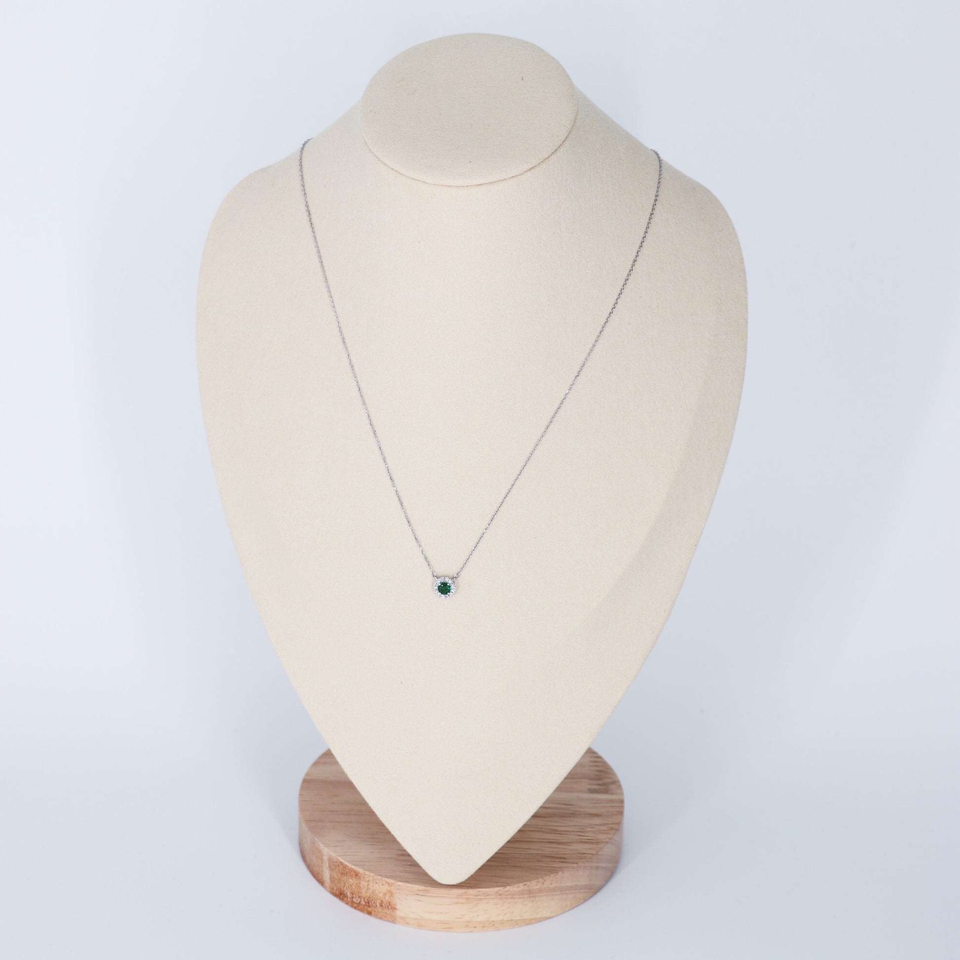 DIJE 14K. SI ORO BLANCO DIAMANTE 0.10 CT, ESMERALDA 4.0 mm 0mm, 0gr