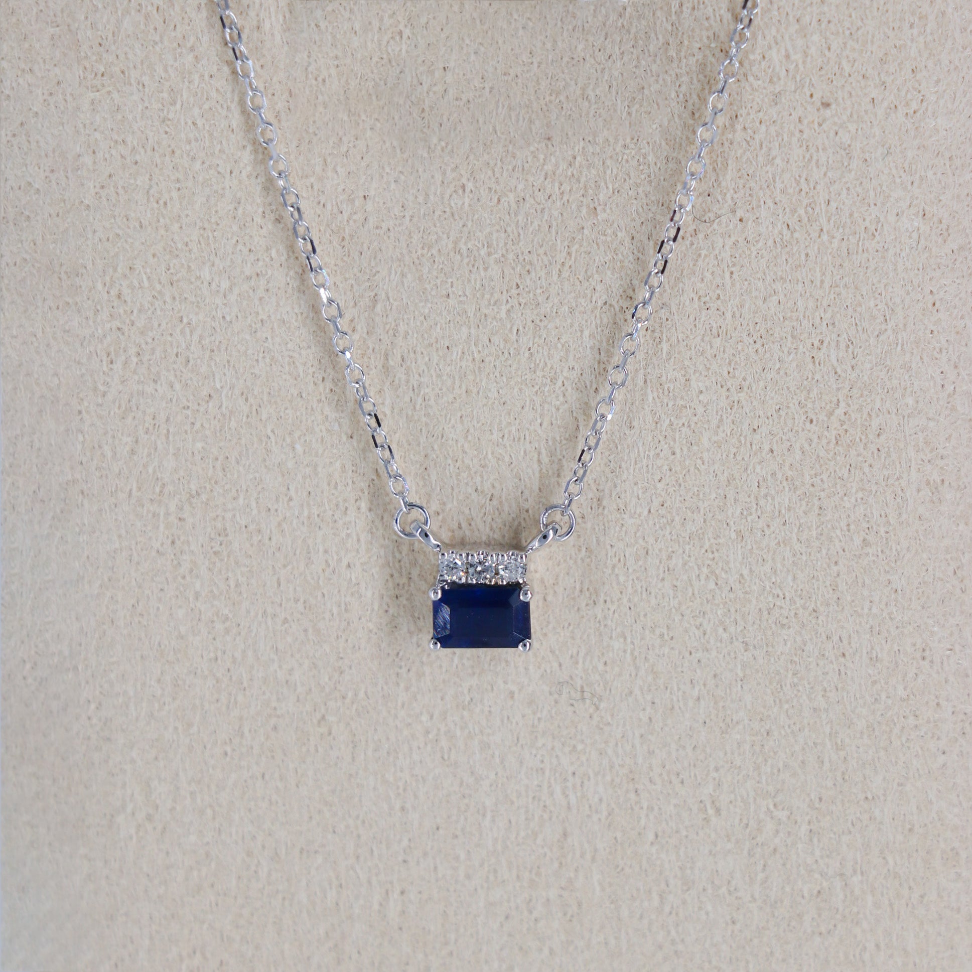 DIJE C/CDENA DIAMANTE .03ct/.40ct ZAF 5x3 ORO BCO 14K