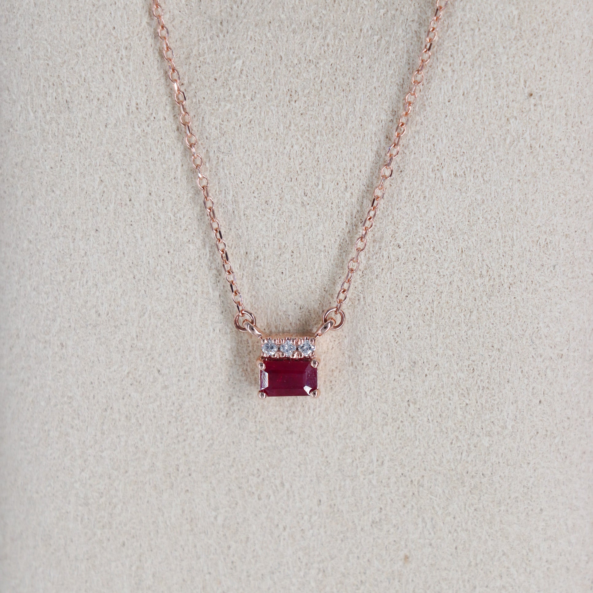 DIJE C/CDENA DIAMANTE .03ct/.30ct RUBIE 5x3 ORO ROSA 14K