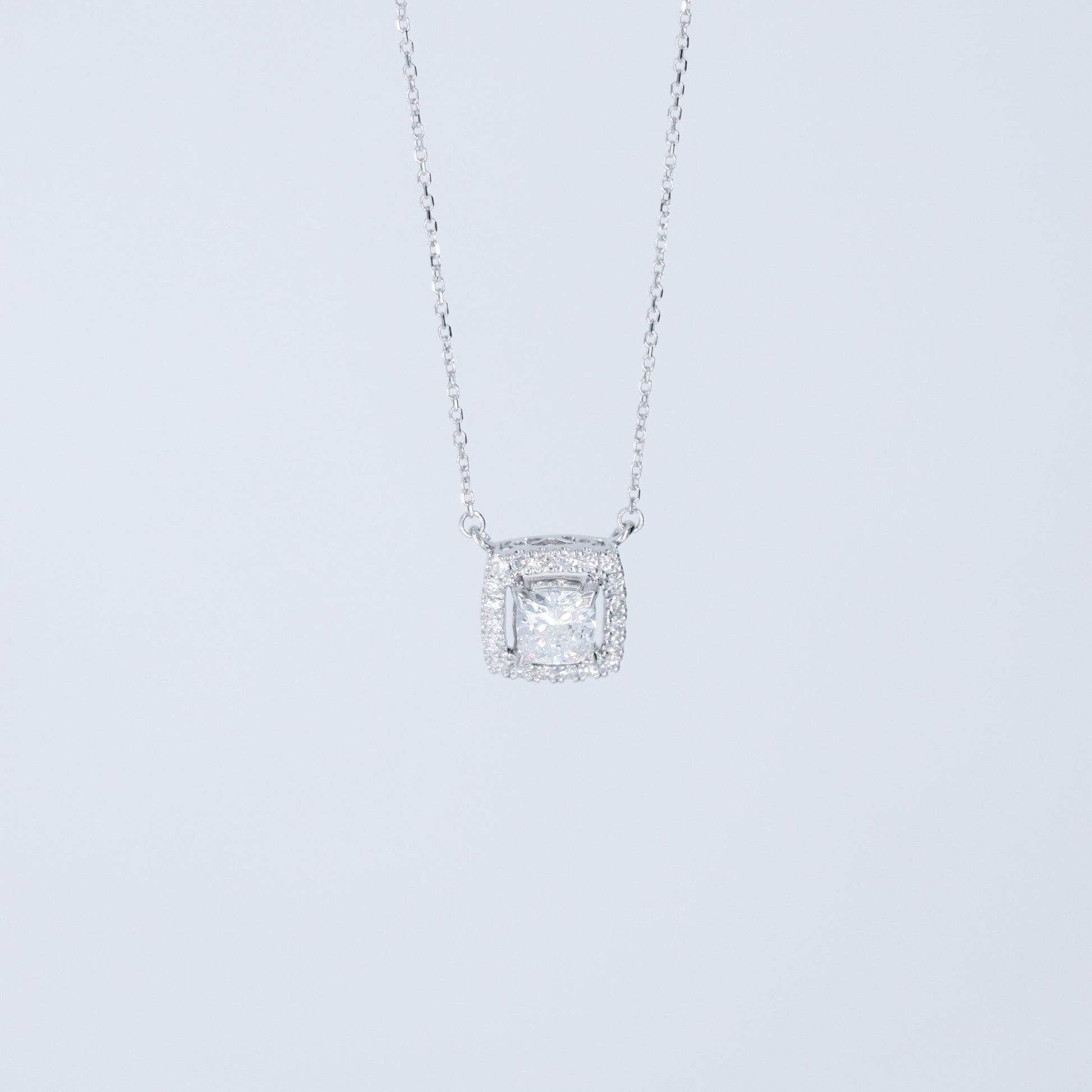 DIJE C/CADENA HALO DIAMANTES 1.34ct ORO BCO 14K LABORATORIO