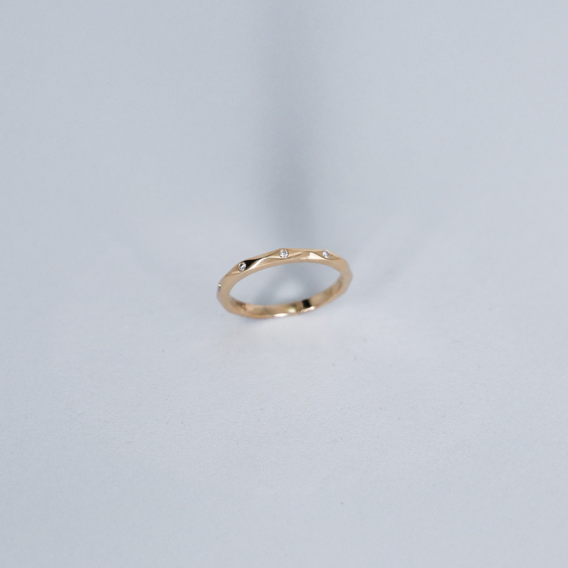 M-CHURUMBELA DIAMANTES .03ct ORO AMA 14K