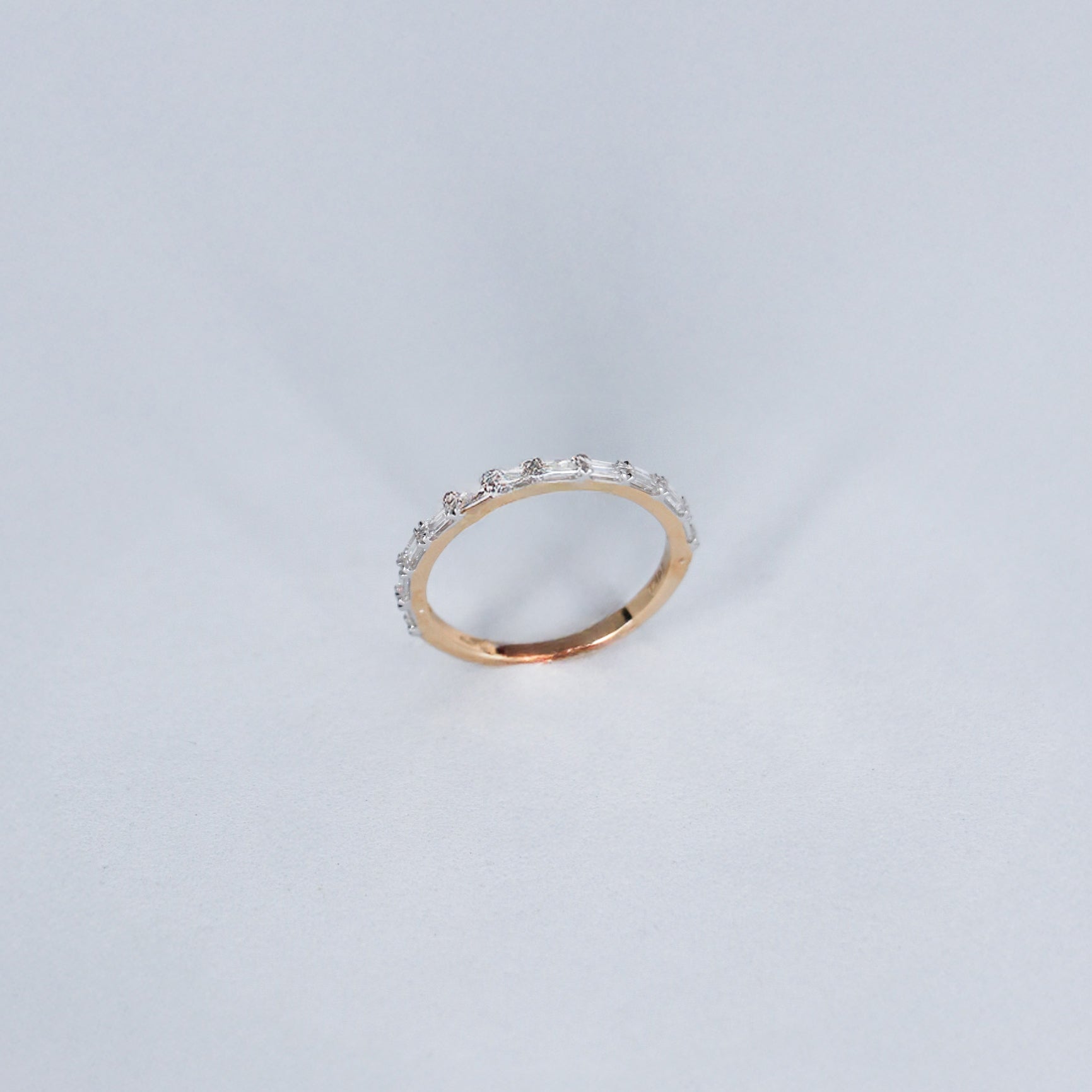 M-CHURUMBELA DIAMANTES .33ct BGT ORO AMA 14K