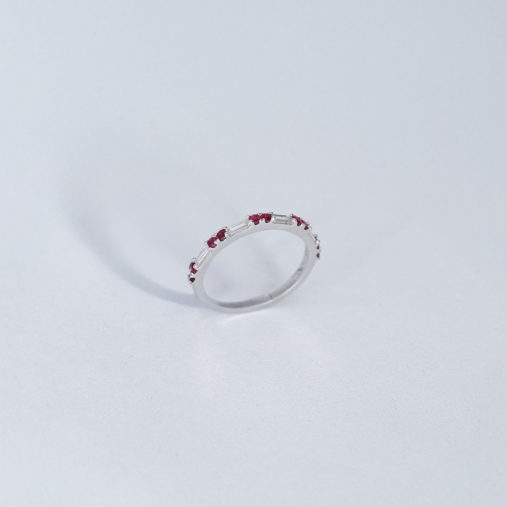 M-CHURUMBELA DIAMANTES BGT .20ct/.25ct RUBIES ORO BCO 14K