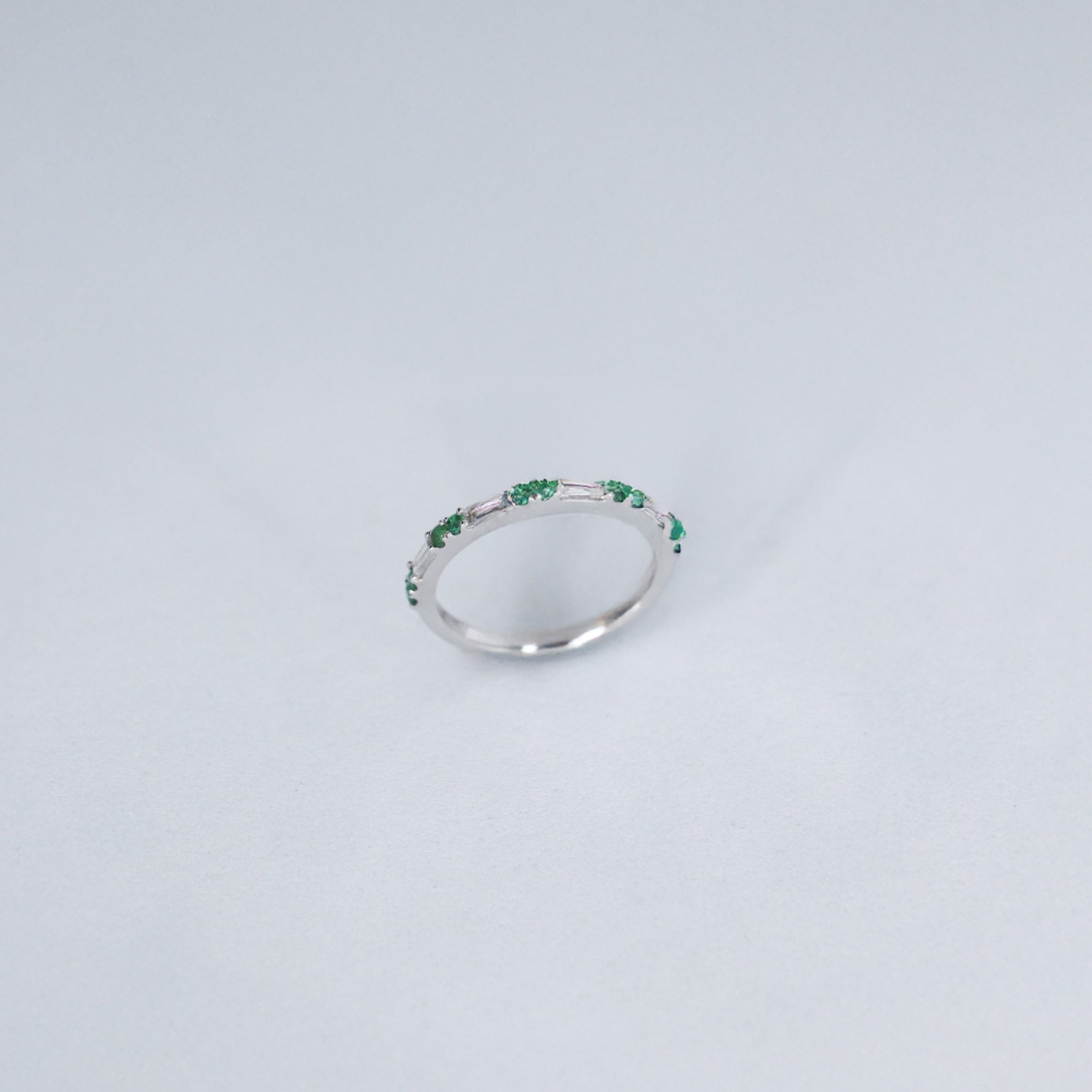 M-CHURUMBELA DIAMANTES BGT .20ct/.20ct ESME RD ORO BCO 14K