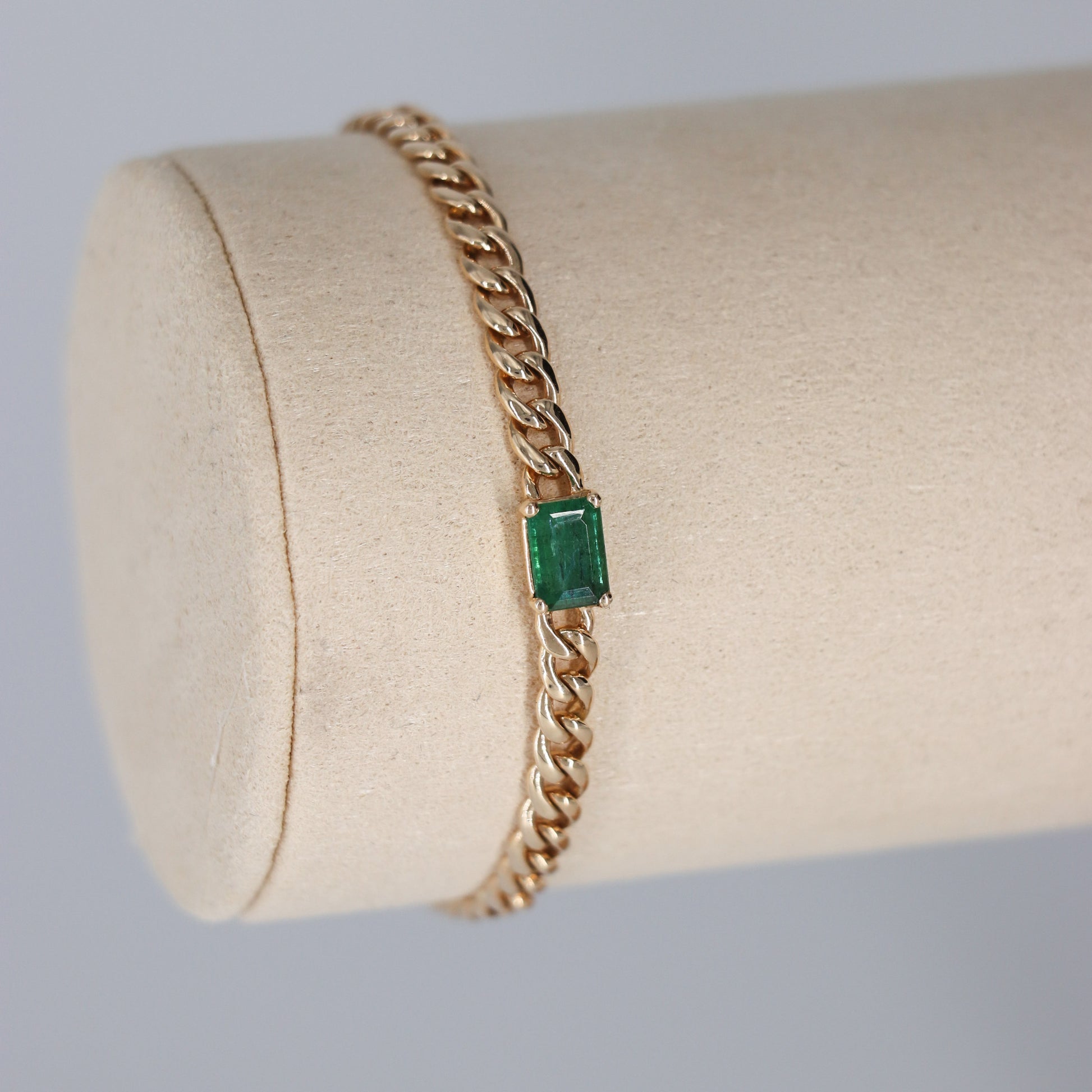 PULSERA CADENA C/ESME .90 7x5mm ORO AMA 14K